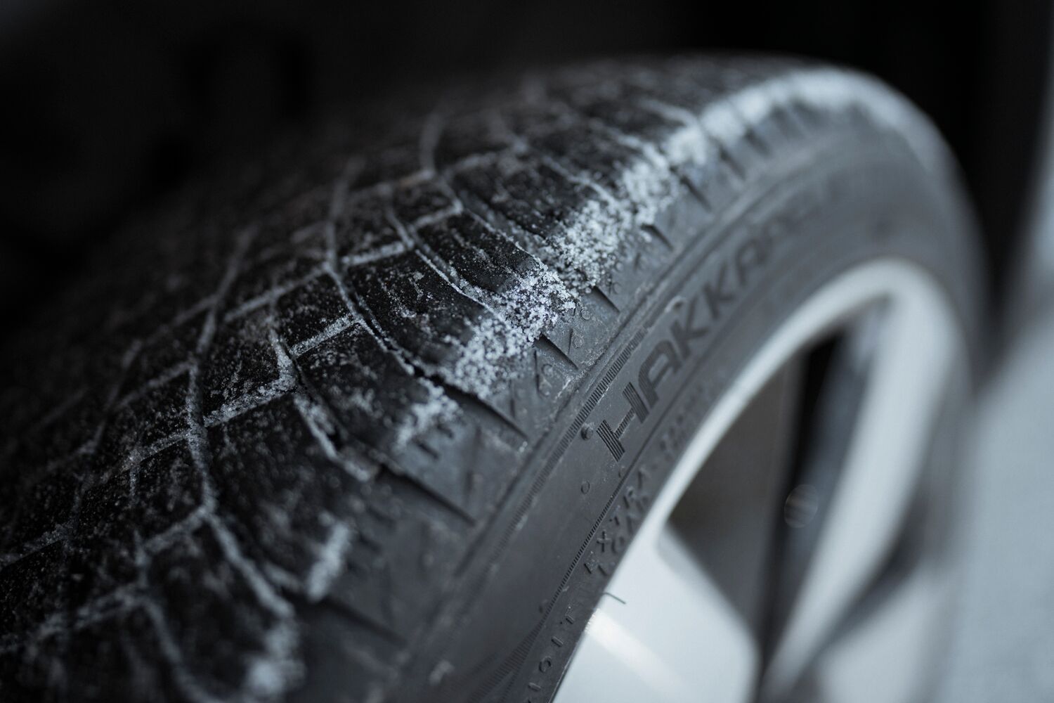 Nokian Tyres Hakkapeliitta R5 - Pure Safety / Nokian Tyres